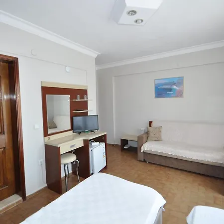 Defne & Zevkim Hotel apartamentowy Marmaris